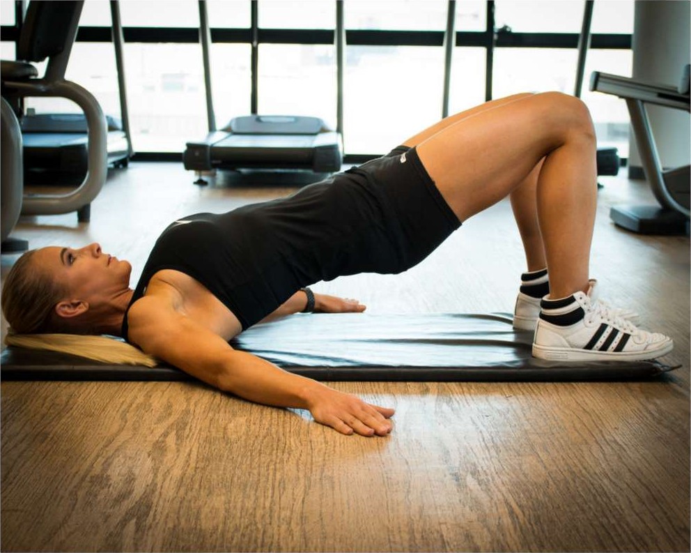 Glute bridge with neutral spine for lower back strength